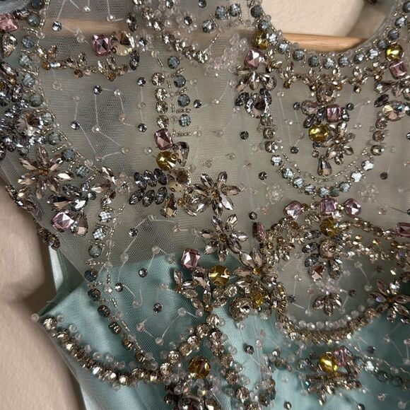 MAC DUGGAL 2025 RUFFLE EMBELLISHED MAXI DRESS FLORAL CHIFFON 68470 size 2 - Picture 3 of 13